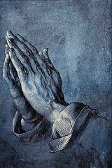 руки молящегося